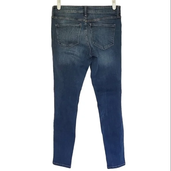 🟢7183 * Old Navy Rockstar Distressed Jeans Medium Wash Denim Size 4 - Picture 2 of 10